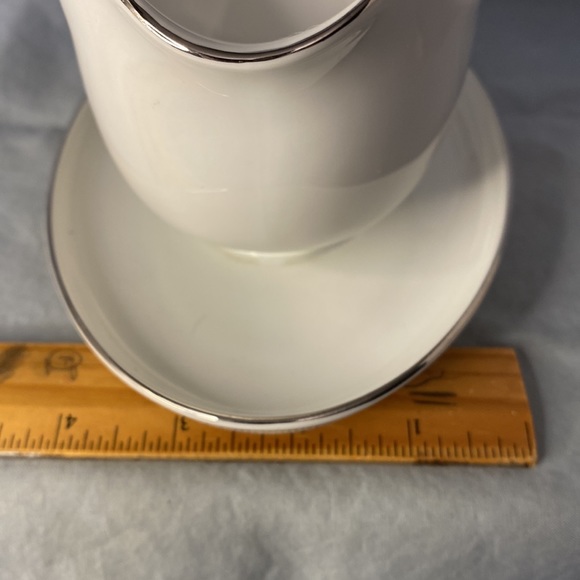Vita Craft Symphony ~ Gravy Boat w/ attached Plate - Picture 10 of 10